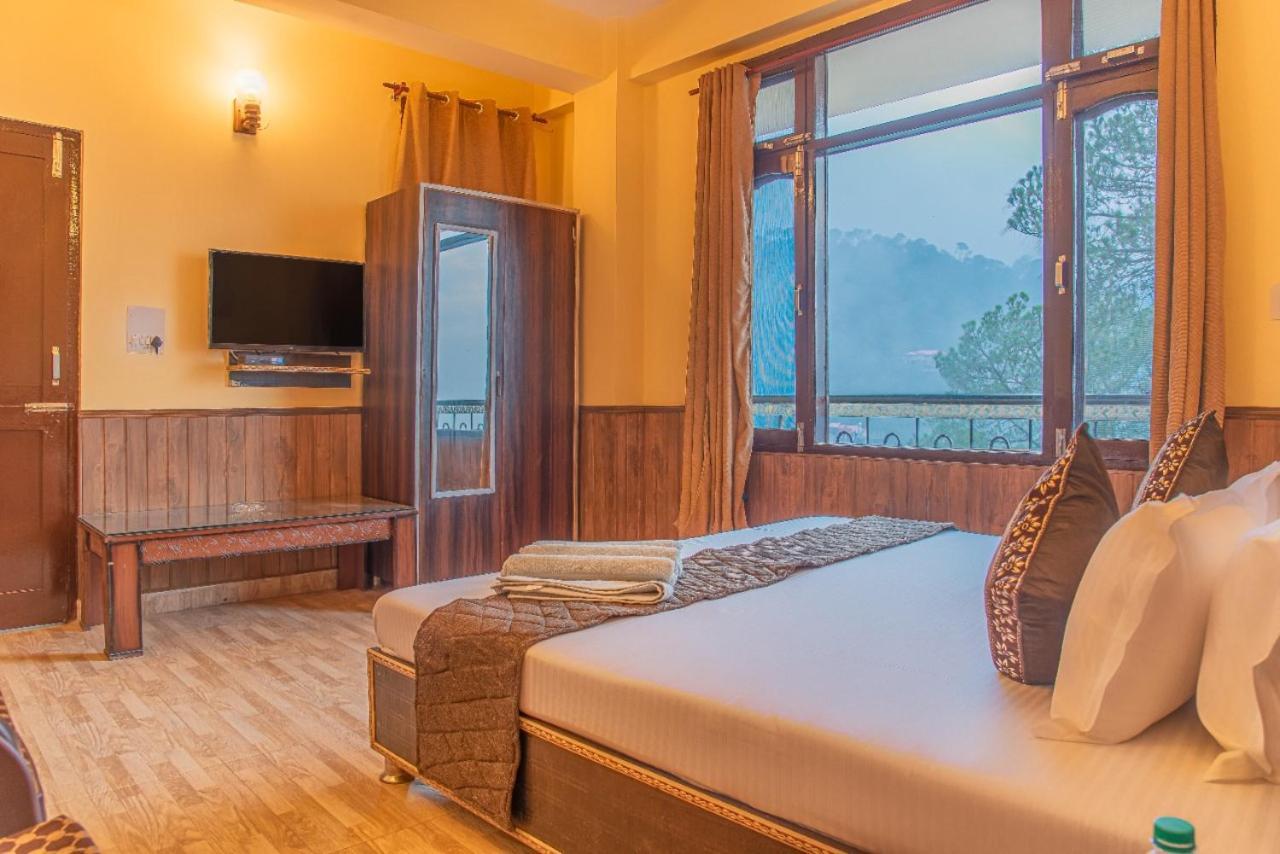 Pine Villa Касаули Екстериор снимка